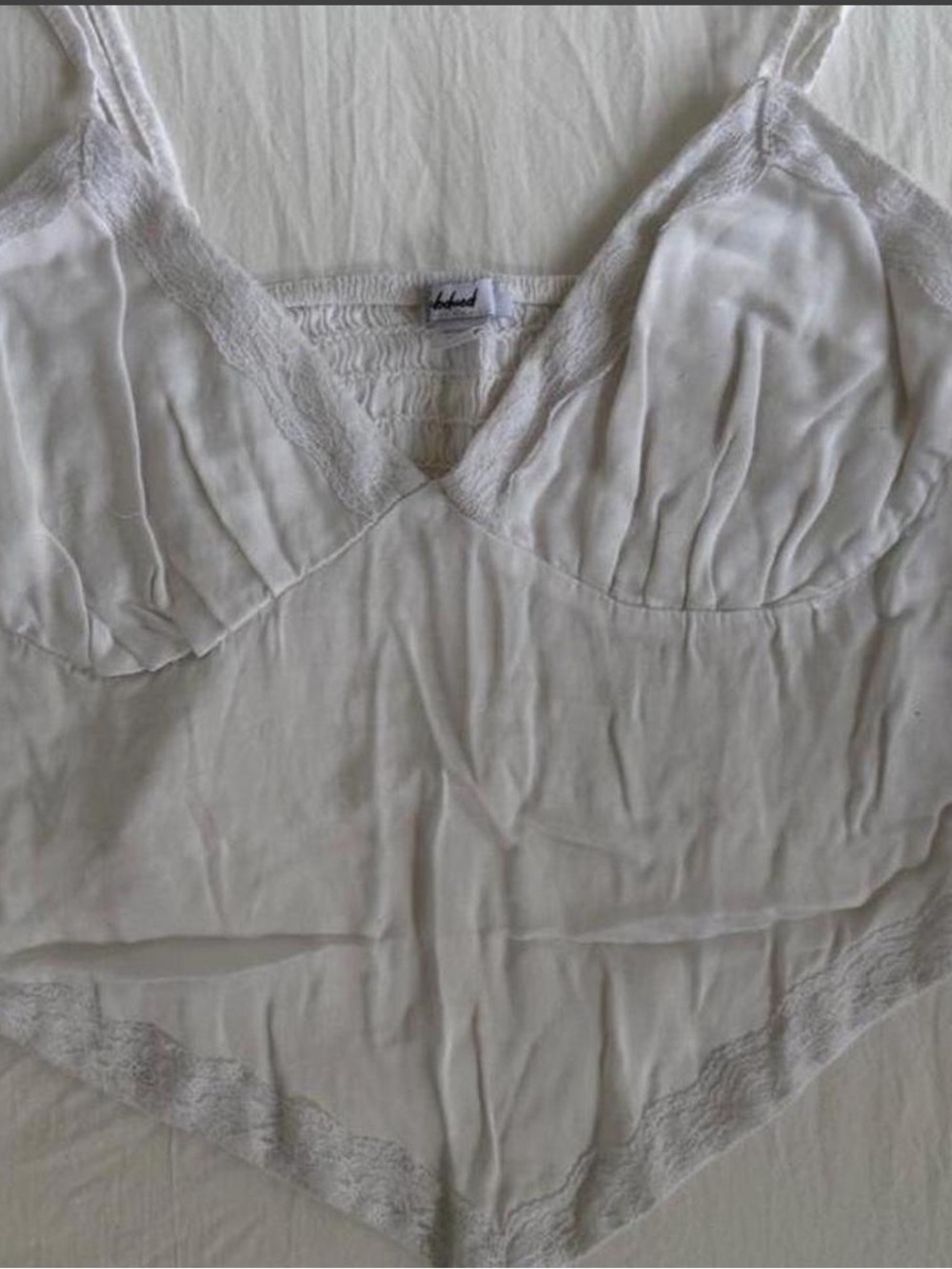 Subdued white lace cami top, M